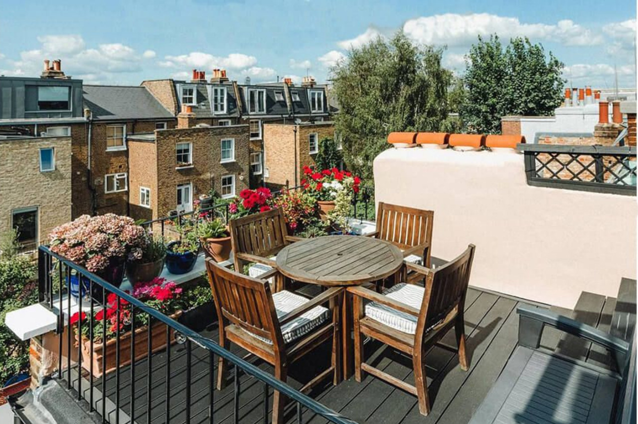 Compact Rooftop Decking area by @amelialucyhome using Cladco Composite Decking Boards in Charcoal