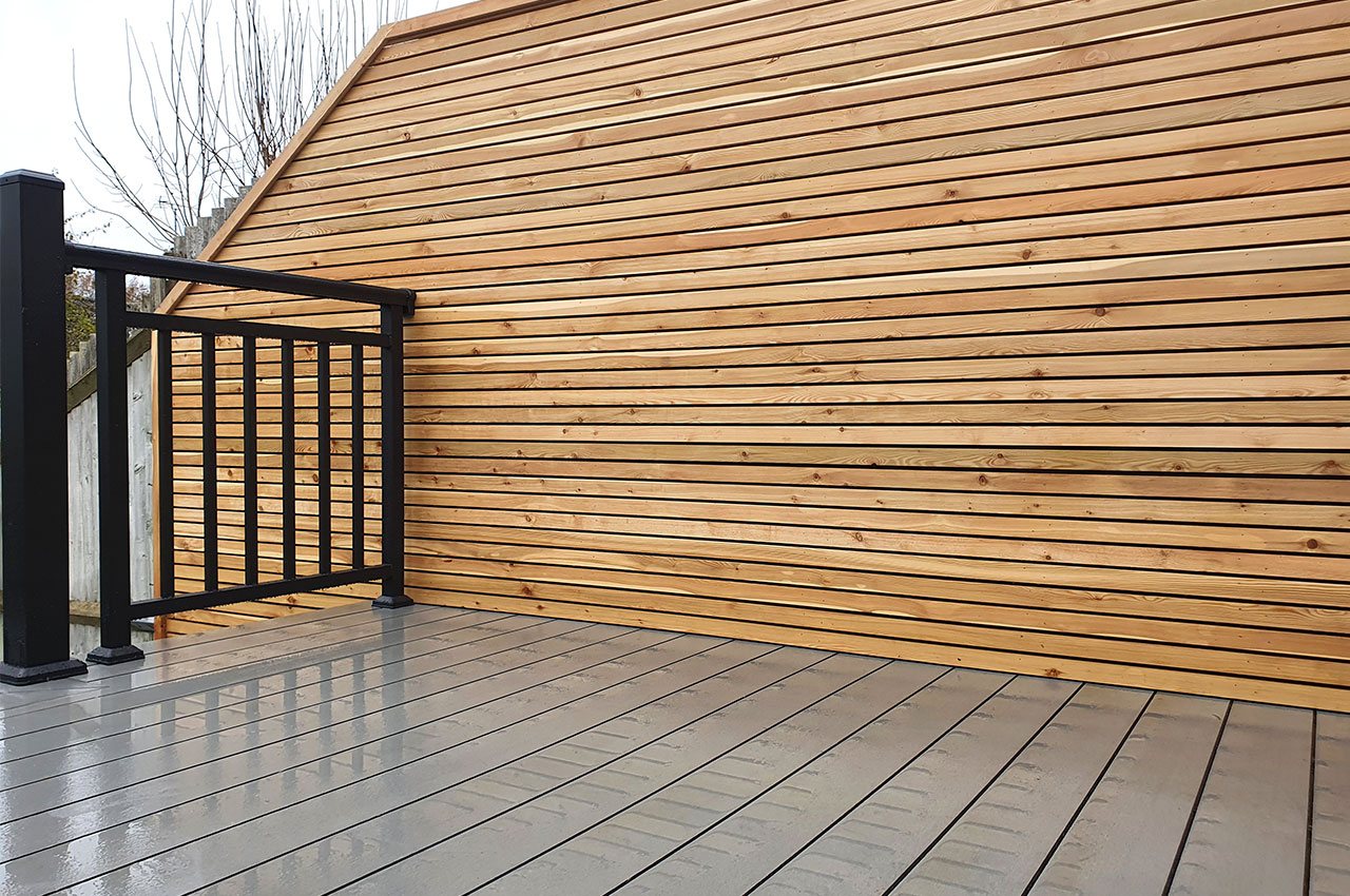Modern Decking with Aluminium Handrail Balustrades and Posts.