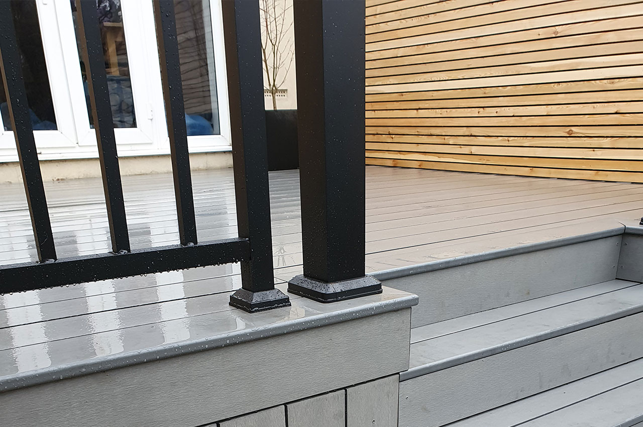Modern Decking with Aluminium Handrail Balustrades and Posts.