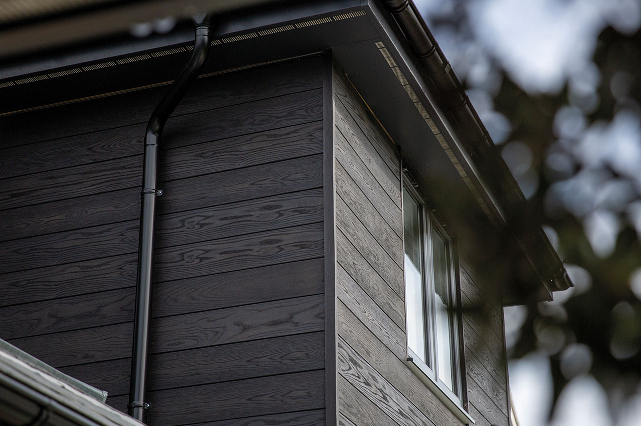 Modern Home | Millboard® Envello Shadow Line+ Cladding in Burnt Cedar