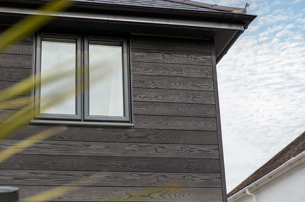 Modern Home | Millboard® Envello Shadow Line+ Cladding in Burnt Cedar