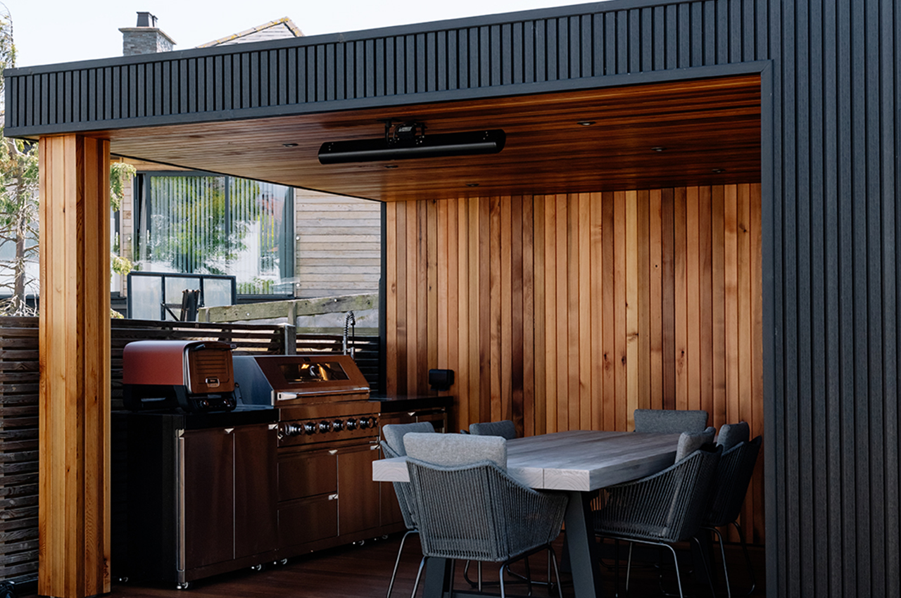 Garden Gym and Outdoor Kitchen | Composite Slatted Cladding in Charcoal