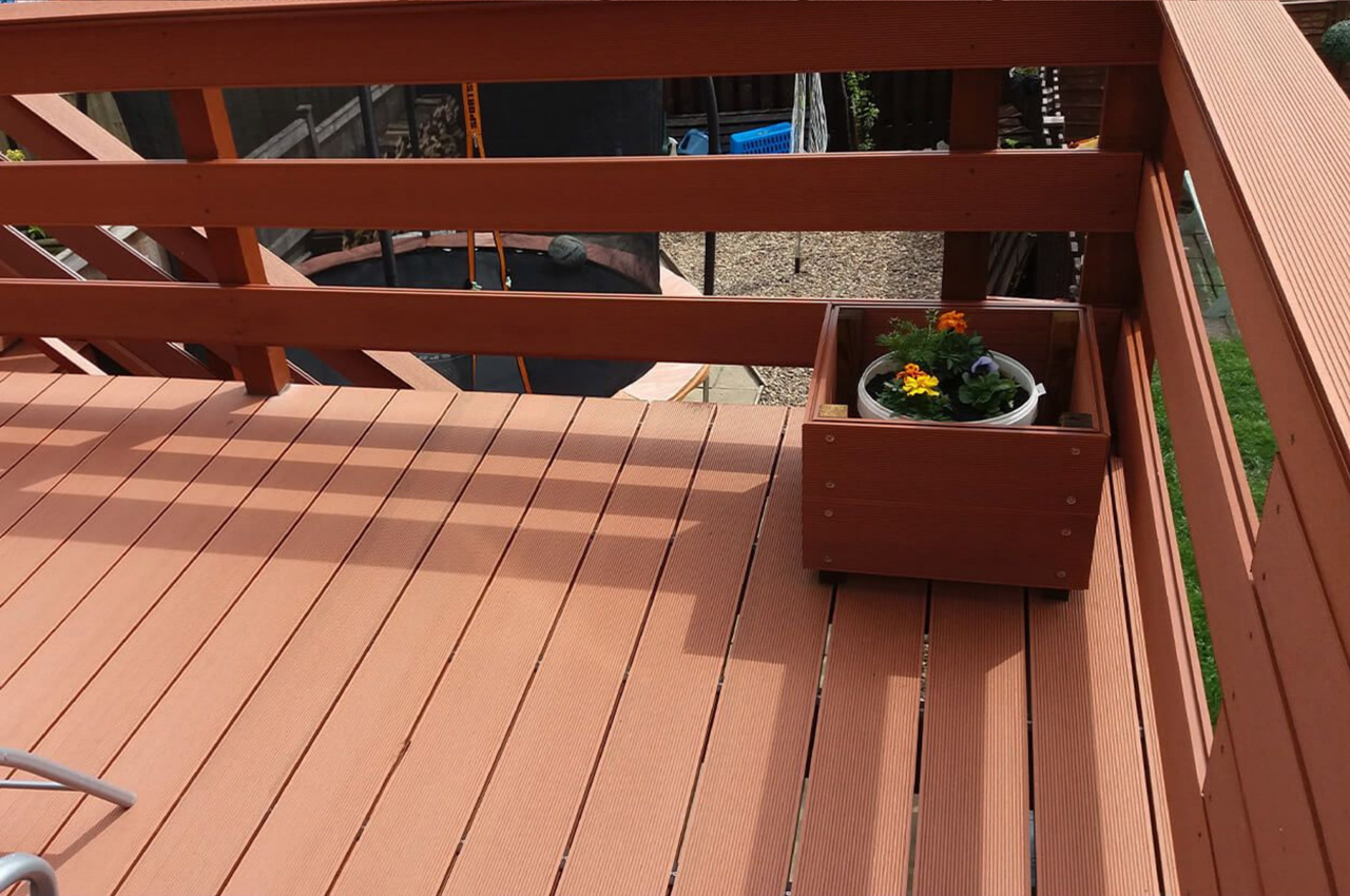 Balcony with steps in Redwood Colour