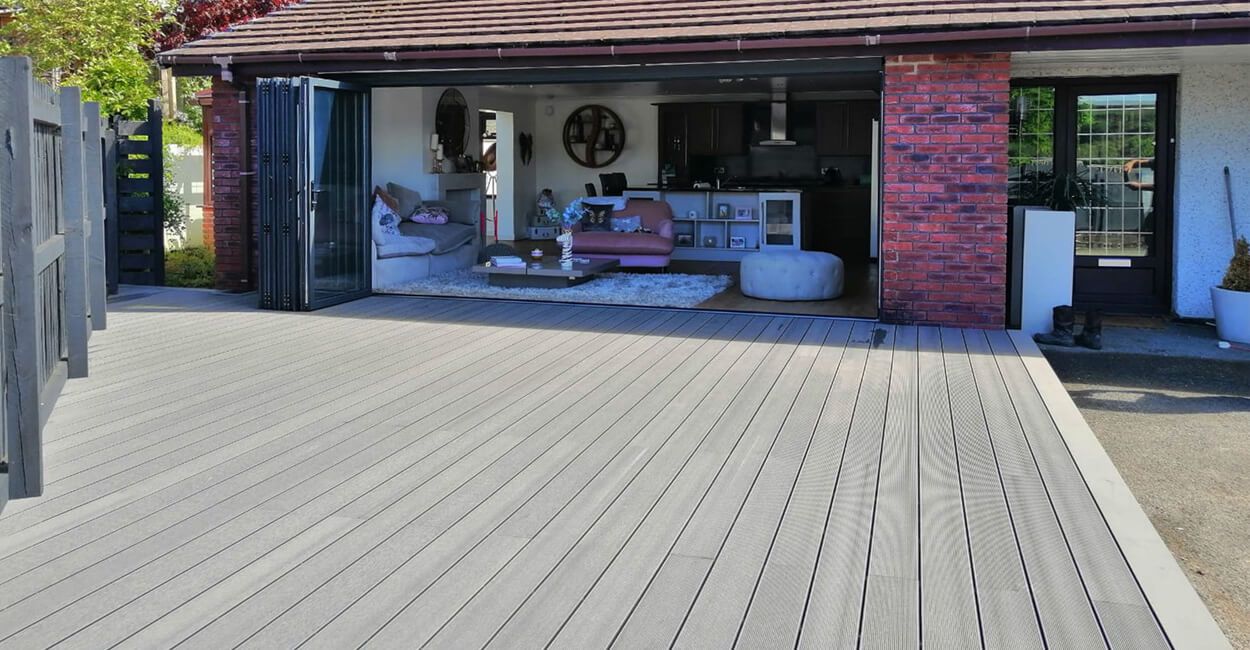 @Gullrockdeckingco uses Stone Grey Composite Decking to transform this outdoor space