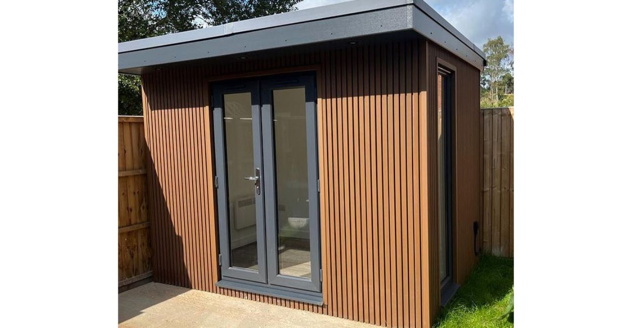Outdoor office room with Composite Slatted Cladding in Teak