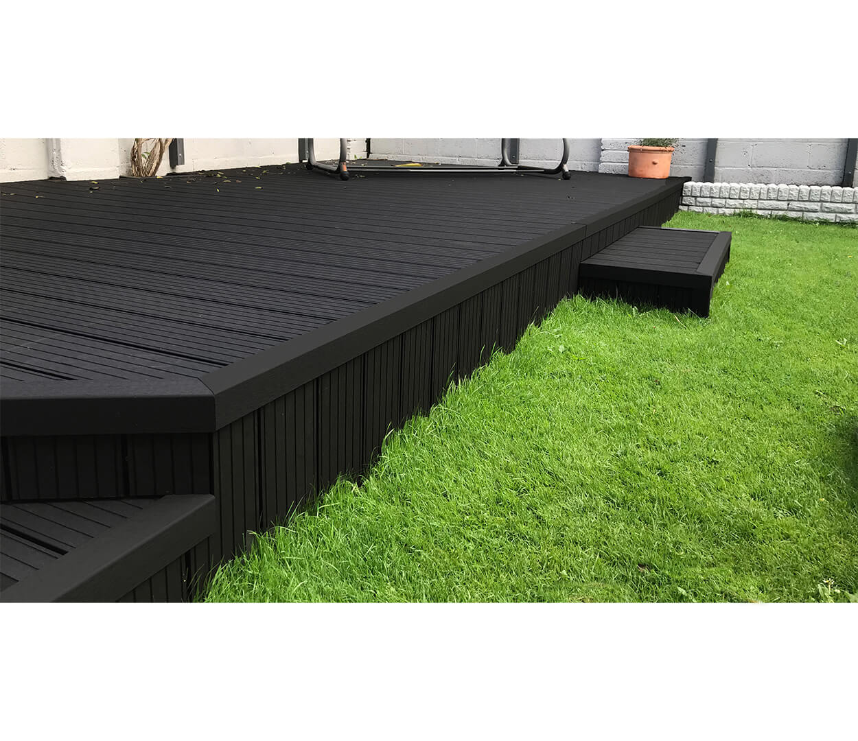 Cladco Composite Decking Boards in Charcoal 