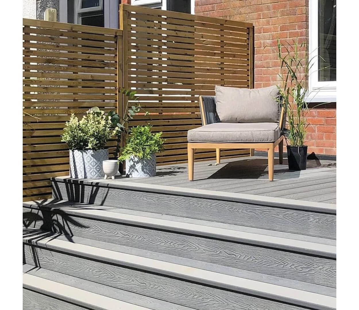 Composite Decking boards with bullnose edging, for a curved finish - installed by Gull Rock