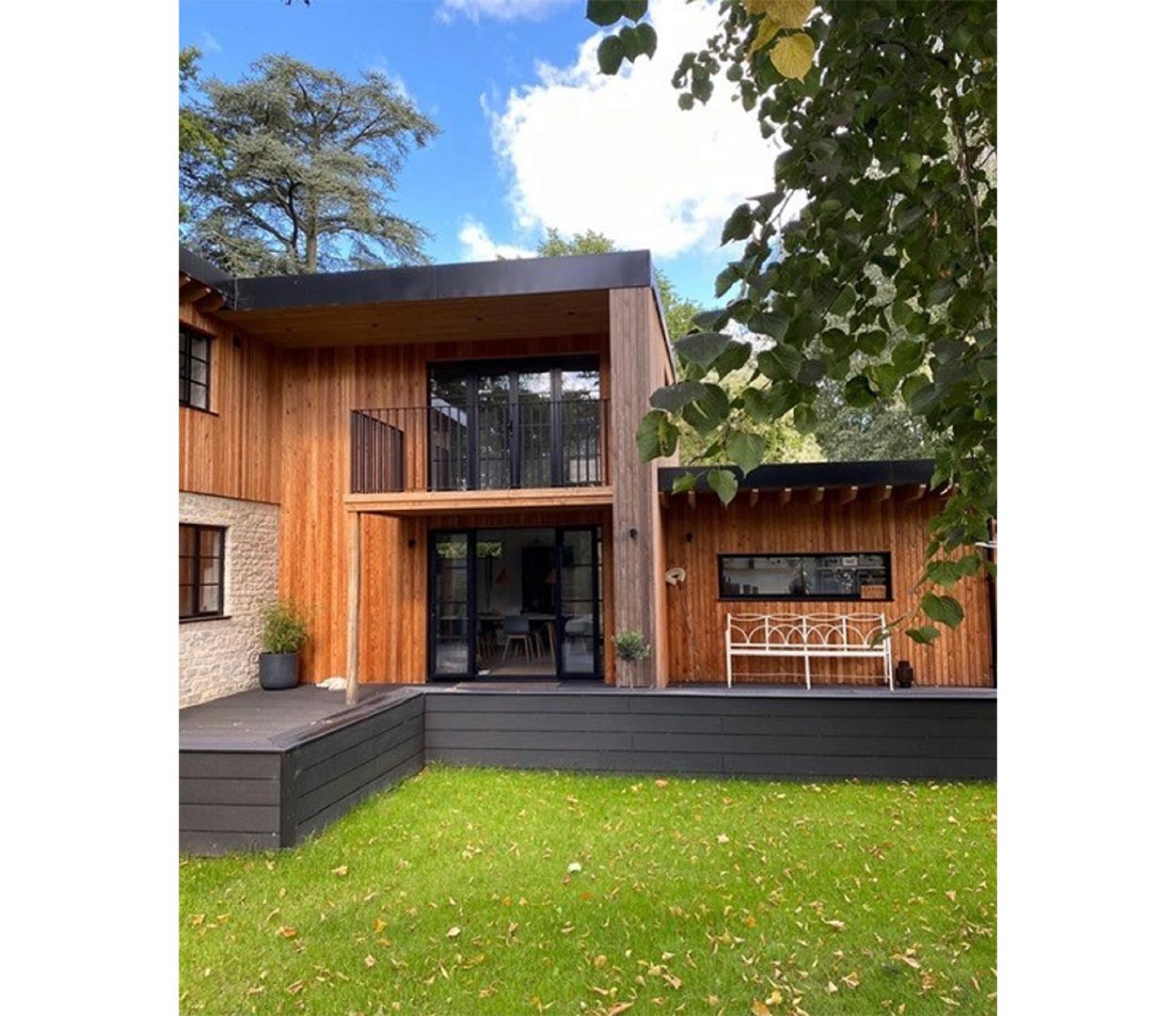 Nina Peths on Instagram has used Cladco Composite Woodgrain decking