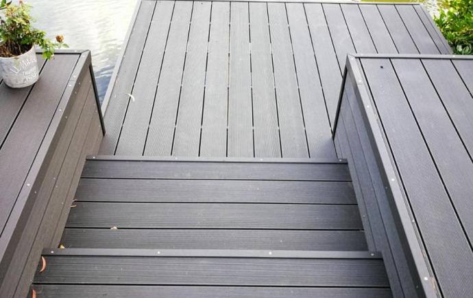 How to choose your Composite Decking Board Colour.