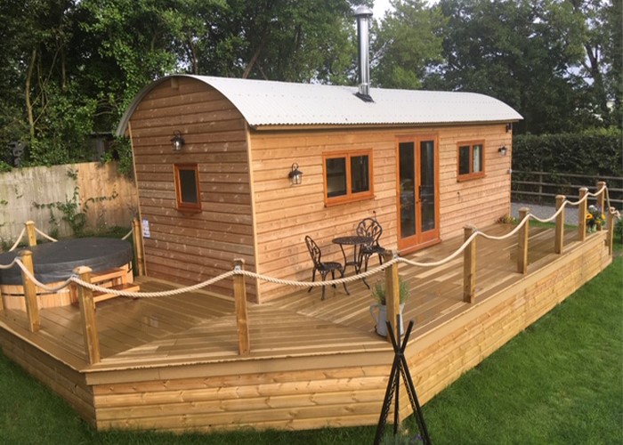 Encasing a Shepherds Hut in Cladco Composite Decking 