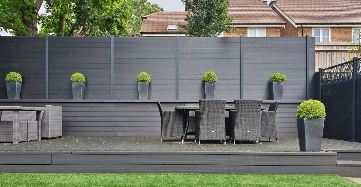 Composite fencing panels in Charcoal by Cladco @d.rdesignandbuild