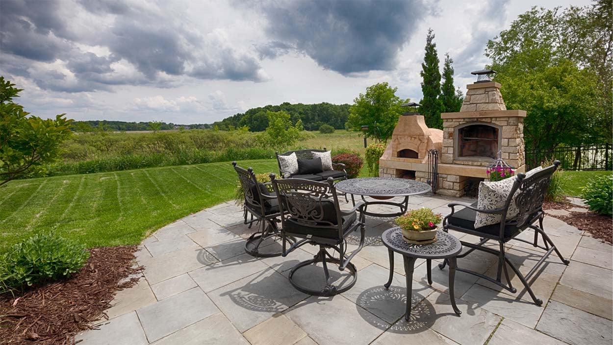 Natural stone slabs are also a very popular alternative decking material